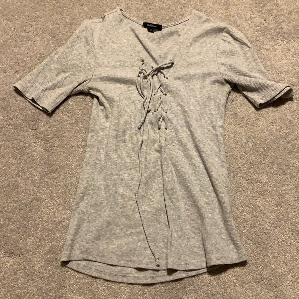 Small grey tshirt